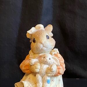 Enesco my blushing bunnies figurine.